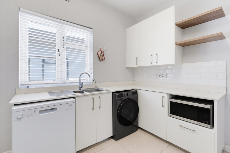 2 Bedroom Property for Sale in Gardens Western Cape